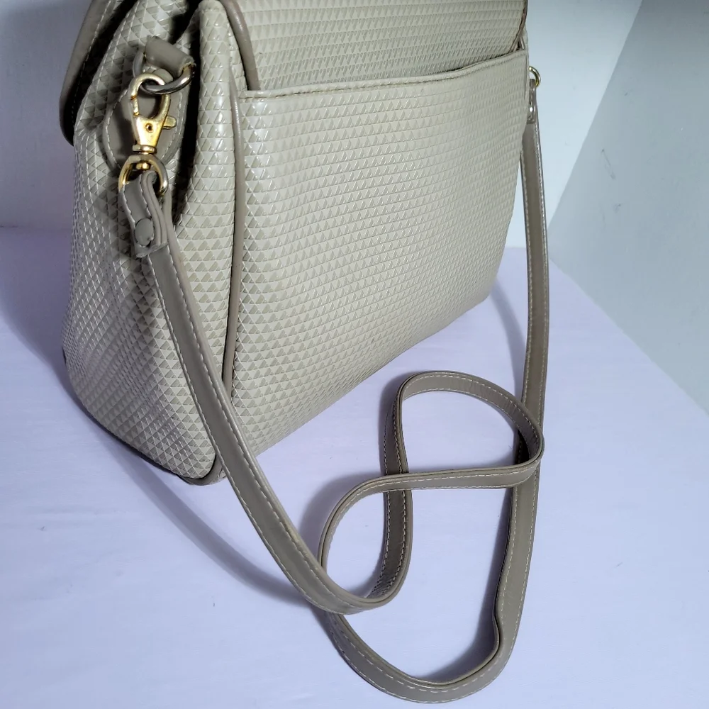 Vintage 80’s Leather Liz Claiborne Bag - Picture 6 of 14